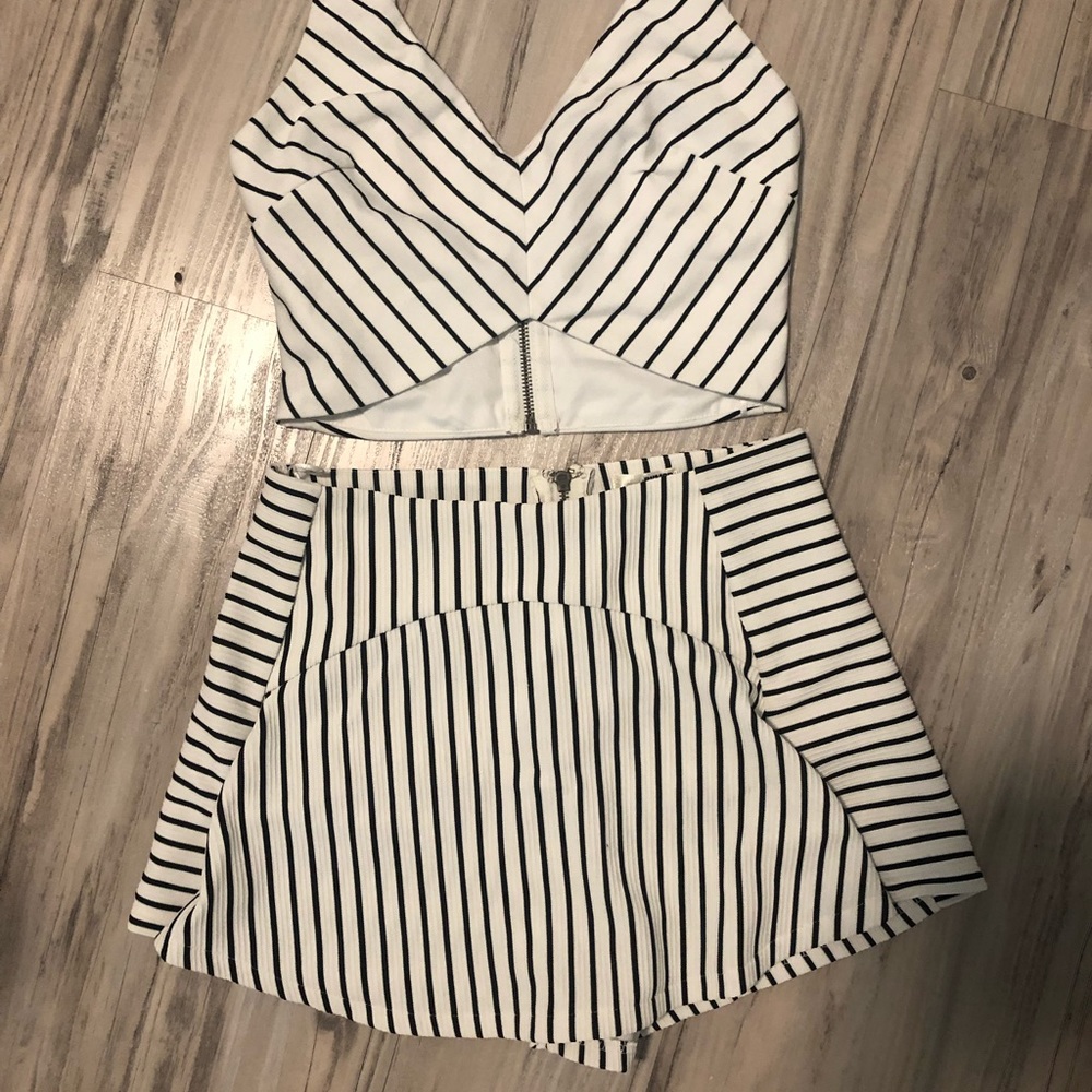 LF STORE ✨ Two piece set tank and skort